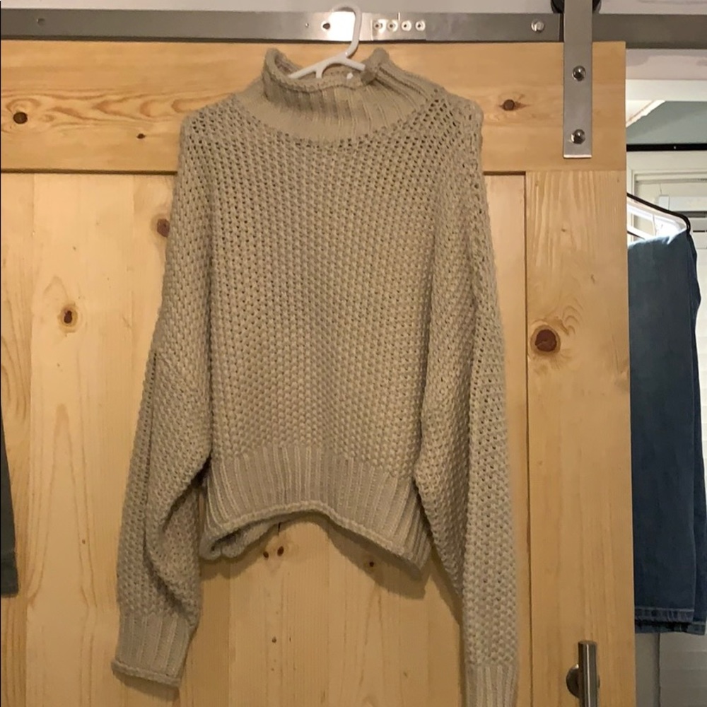 Turtle neck heavy sweater